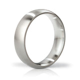 High quality cock ring of 100% chirurgical stainless steel in a rounded shape.