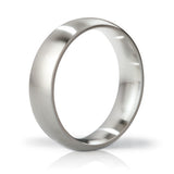 High quality cock ring of 100% chirurgical stainless steel in a rounded shape.