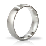 High quality cock ring of 100% chirurgical stainless steel in a rounded shape.