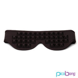 Are you afraid of the dark? Slip on this blindfold and play out your most secret fantasies with the confidence that no one is watching.